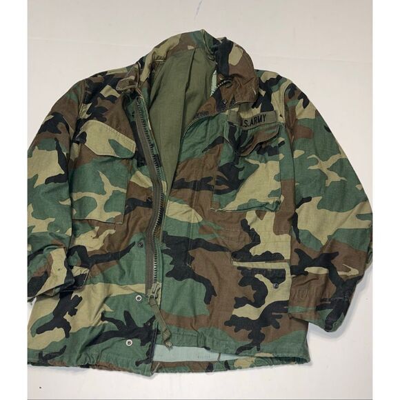 Vtg USGI US ARMY SURPLUS M65 FIELD JACKET WOODLAND CAMO COLD WEATHER COAT SMALL - Picture 1 of 8